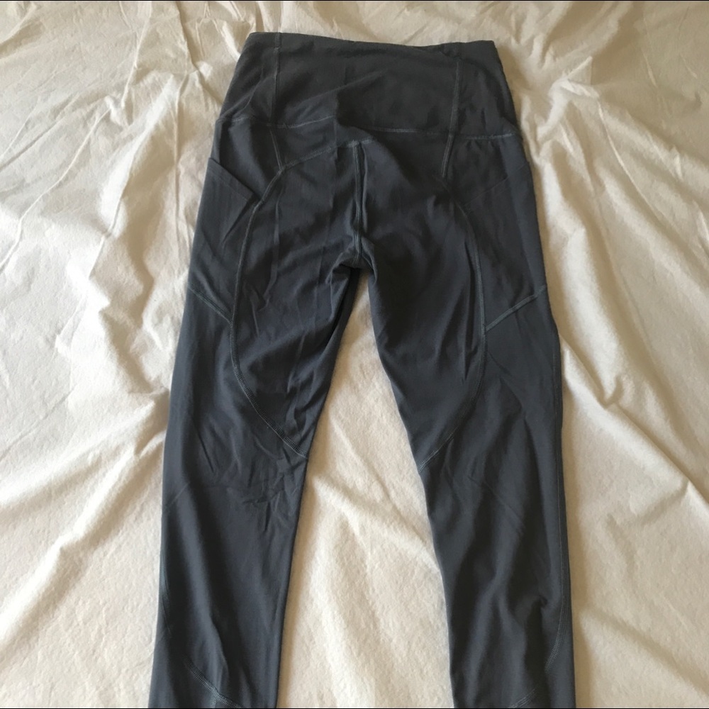 VS Leggings - Picture 3 of 6